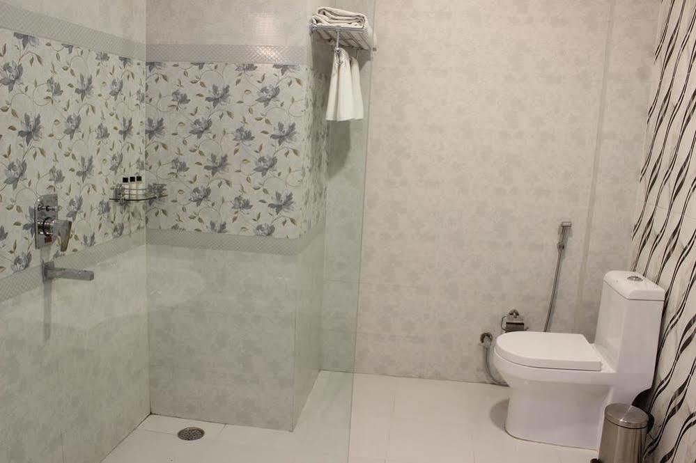 Mewargarh Udaipur By Red Lion S Hotell Exteriör bild
